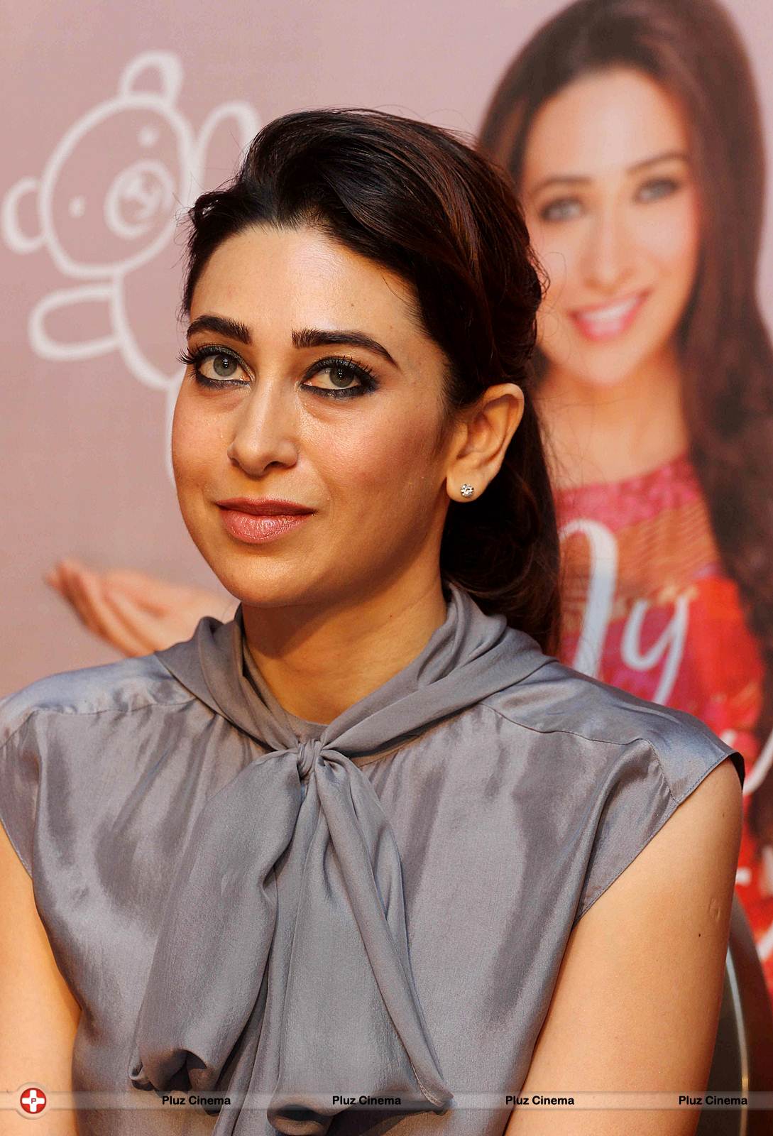 Karisma Kapoor - Launch of book My Yummu Mummy Guide Photos | Picture 572417