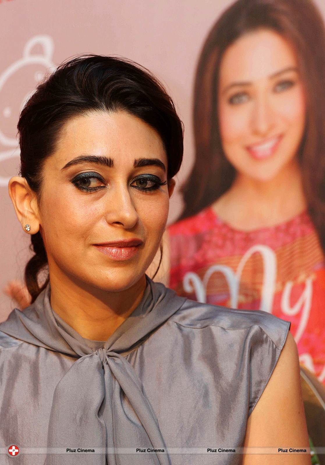 Karisma Kapoor - Launch of book My Yummu Mummy Guide Photos | Picture 572426