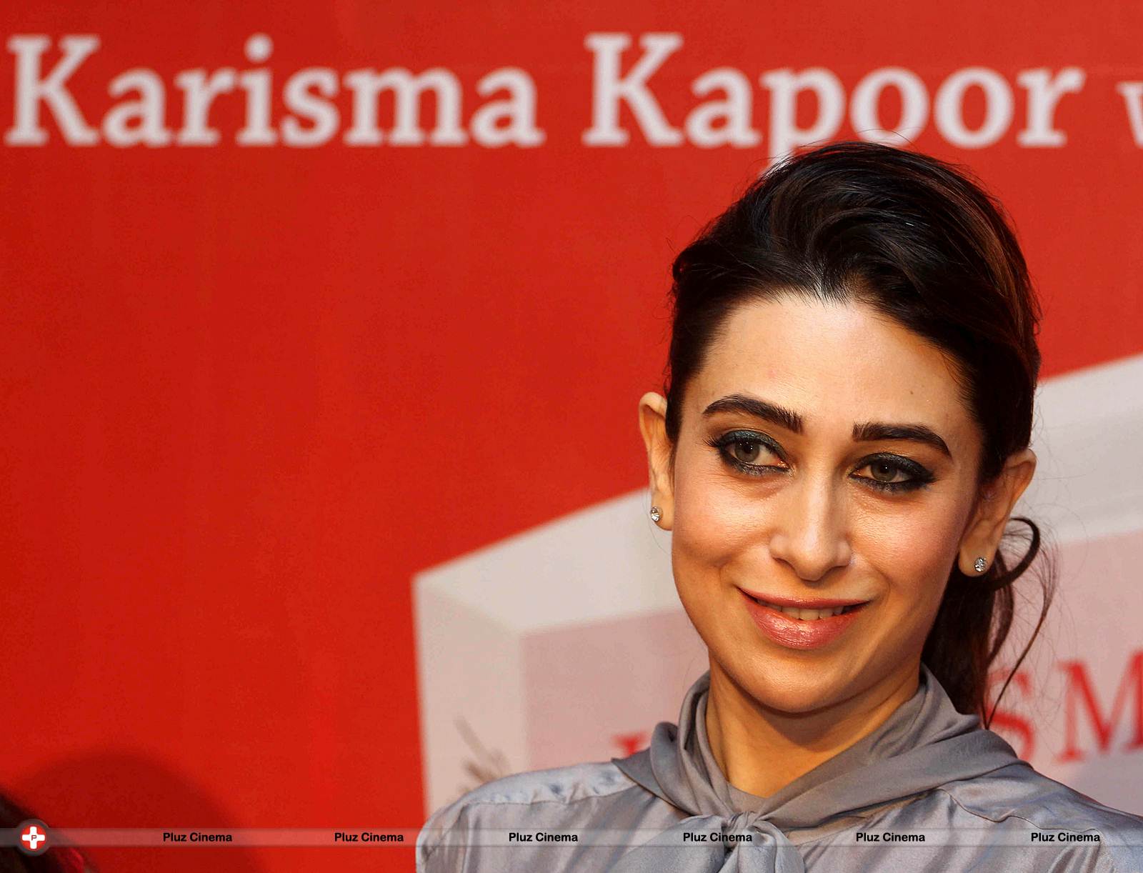 Karisma Kapoor - Launch of book My Yummu Mummy Guide Photos | Picture 572436