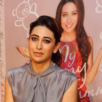 Karisma Kapoor - Launch of book My Yummu Mummy Guide Photos | Picture 572438