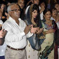 Filmstars visit Andhericha Raja Photos | Picture 572628
