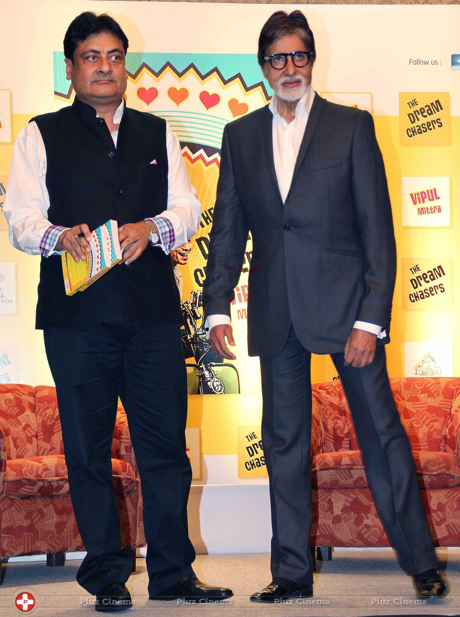 Amitabh launches Vipul Mittra's book The Dream Chaser Photos | Picture 585967