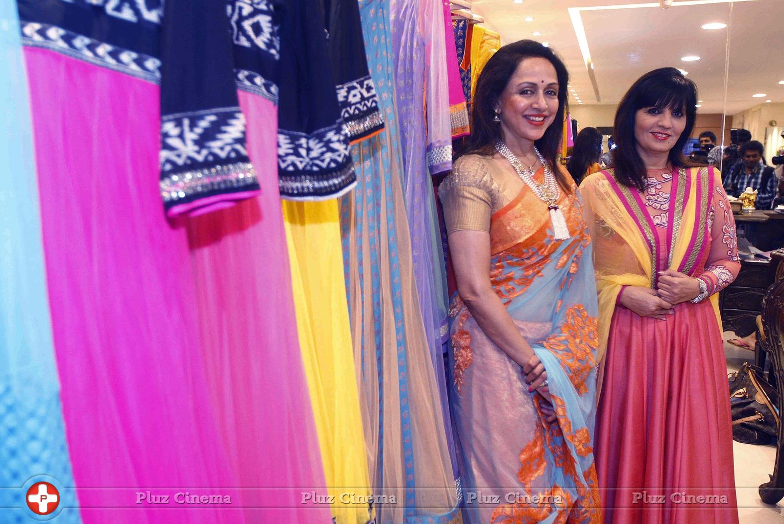 Hema Malini - Hema Malini visits Neeta Lulla's Flagship store photos | Picture 585930