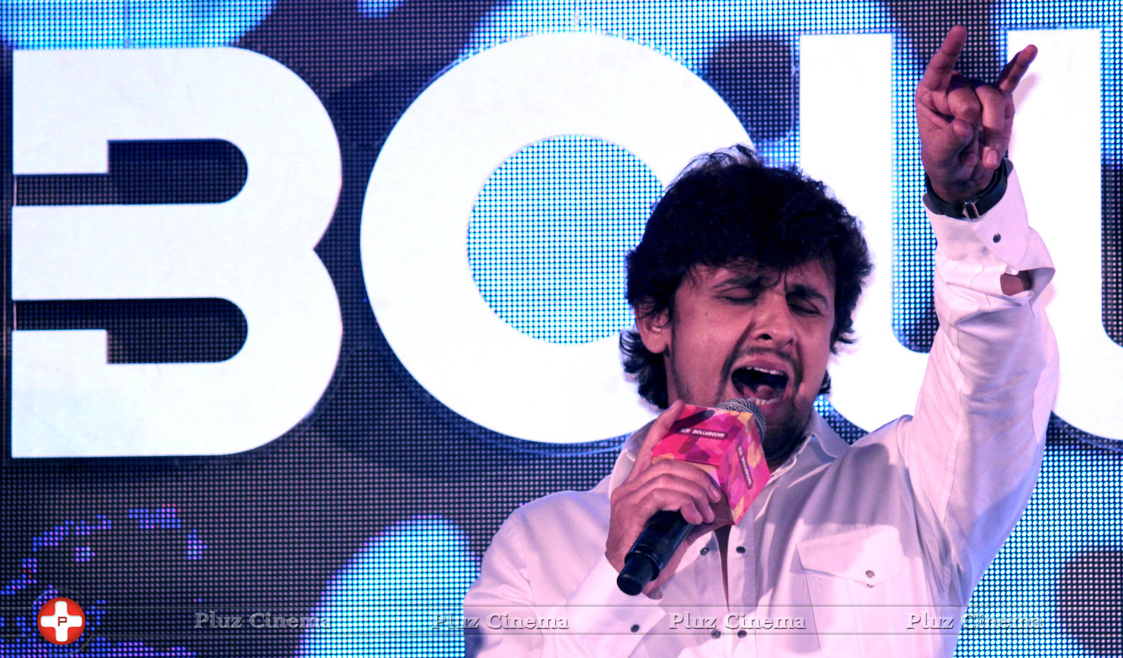 Sonu Nigam - Preview of Bollyboom Bollywood electro music festival 2013 photos | Picture 586686