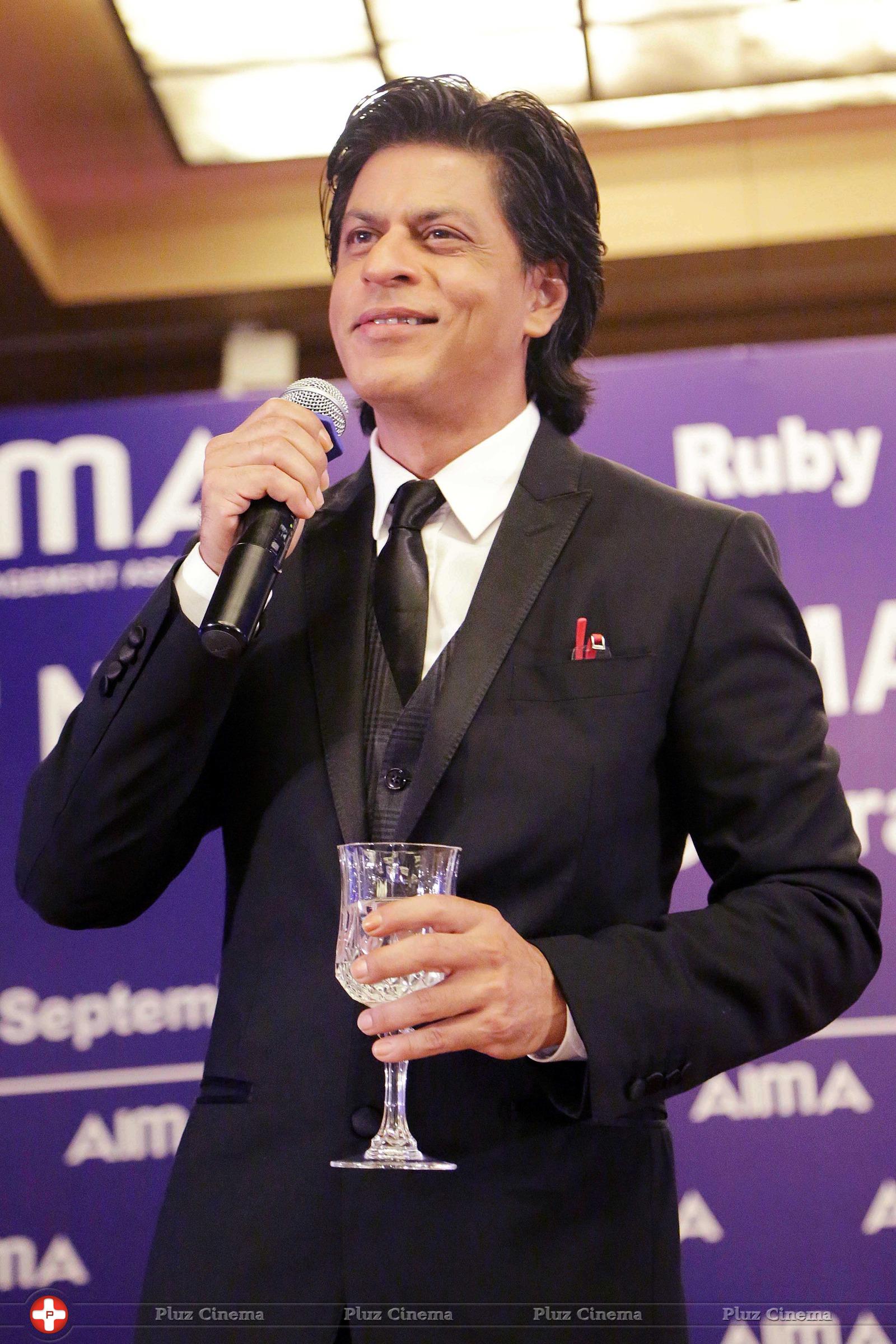 Shahrukh Khan - Shahrukh attends 40th national management convention photos | Picture 586441