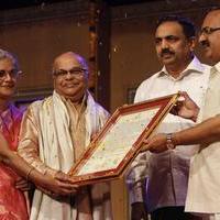 Ashok Patki honored with Lata Mageshkar Award 2013 Photos