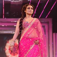 Rani Mukerji - Bollywood stars walk the ramp for Yash Chopra tribute photos