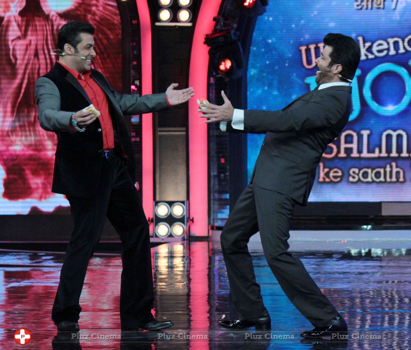 Anil Kapoor & Salman Khan on the sets of Bigg Boss 7 Photos | Picture 590487