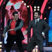 Anil Kapoor & Salman Khan on the sets of Bigg Boss 7 Photos | Picture 590490