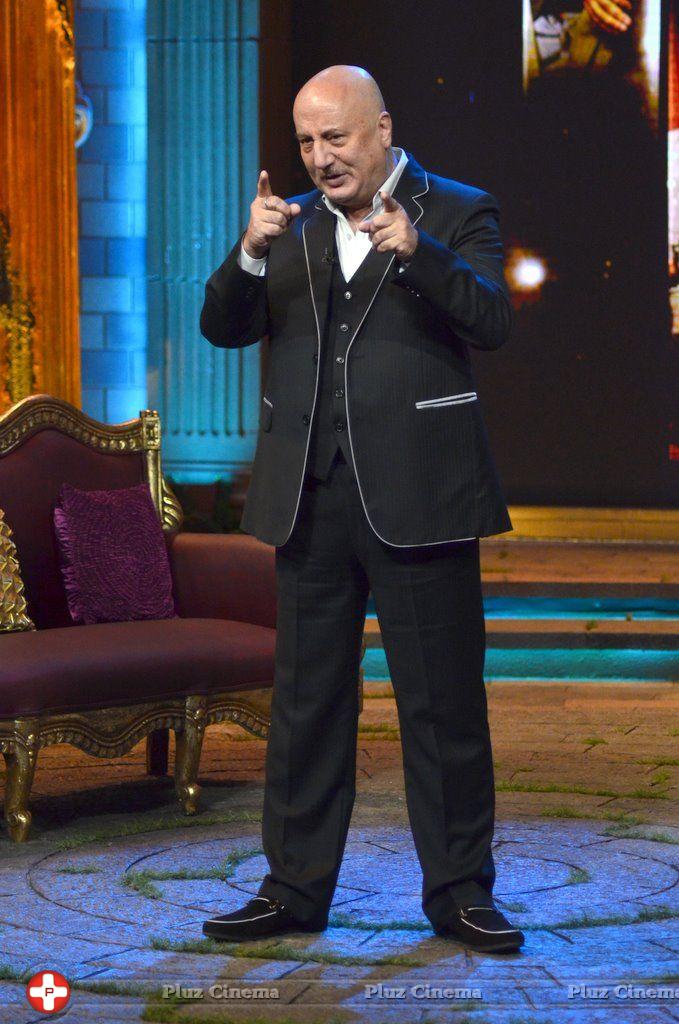 Anupam Kher - SRK on the sets of Anupam Kher Show Photos | Picture 761158