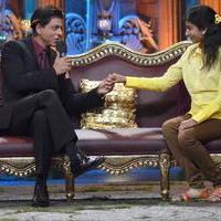 SRK on the sets of Anupam Kher Show Photos