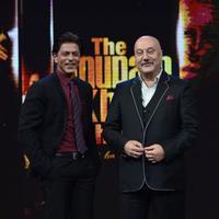 SRK on the sets of Anupam Kher Show Photos | Picture 761198