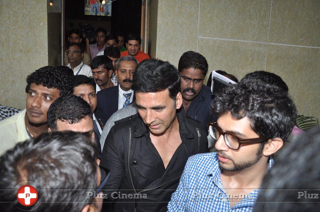 Akshay with Aditya Tahckeray to launch Women safety defence centre Photos | Picture 761658