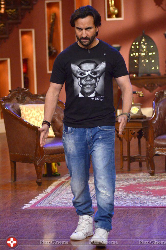 Saif Ali Khan - Humshakal star cast on the sets of Comedy Nights with Kapil Photos | Picture 761552