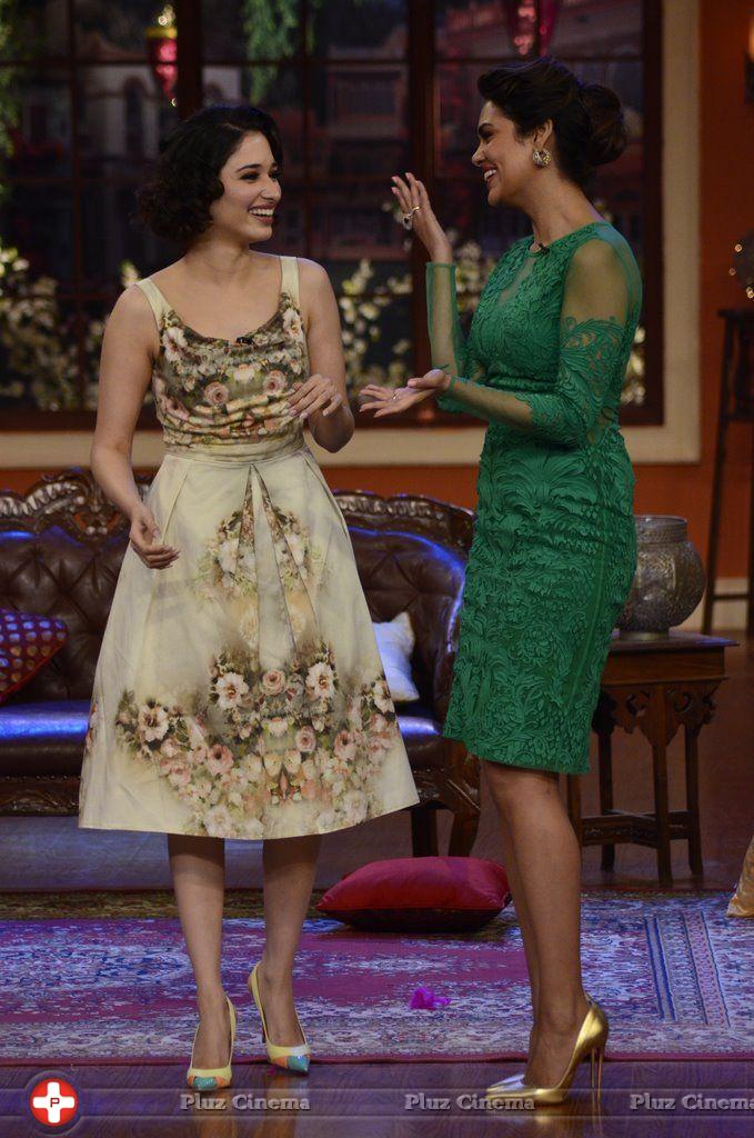 Humshakal star cast on the sets of Comedy Nights with Kapil Photos | Picture 761611
