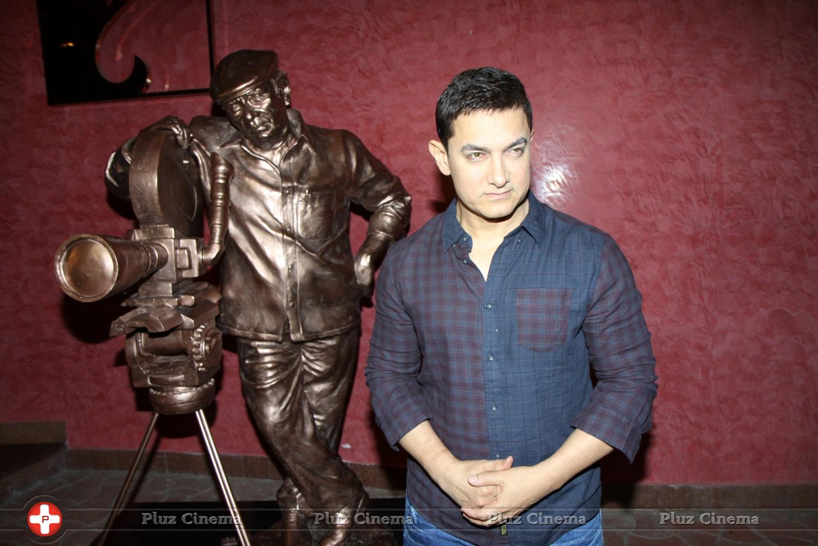 Aamir Khan - Aamir Khan presents his documentary film Chale Chalo Photos | Picture 762844