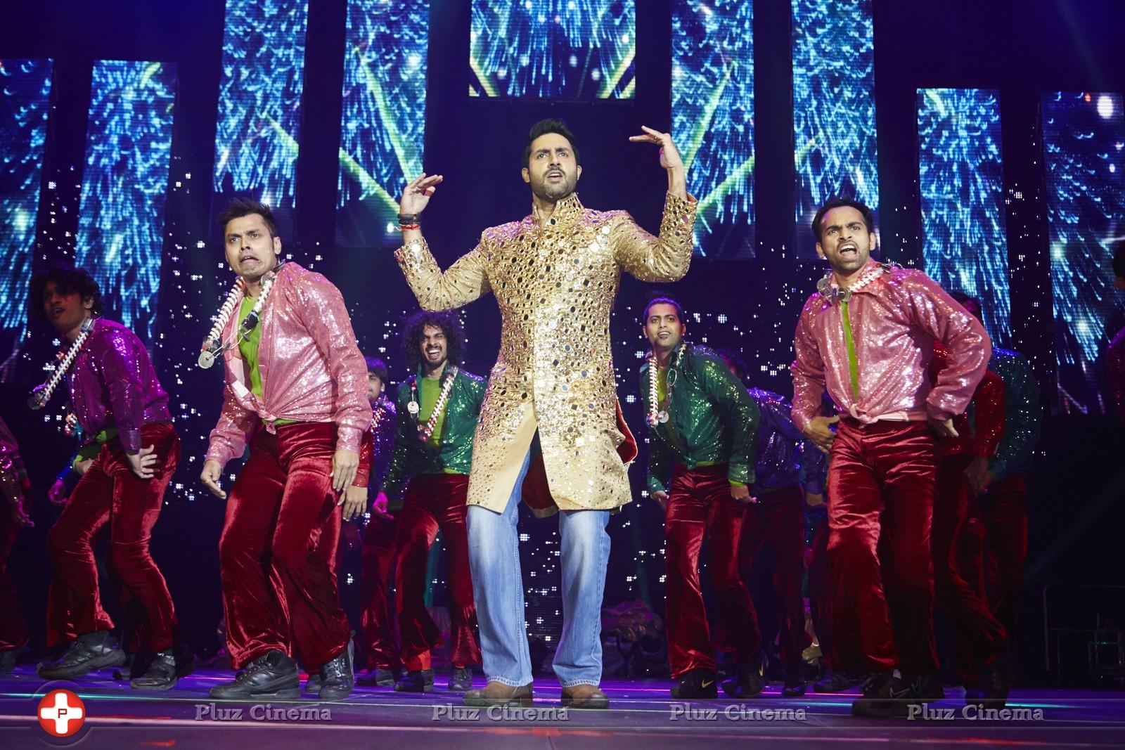 Abhishek Bachchan - Slam Finale In London, Team Happy New Year with Madhuri Dixit Photos | Picture 842294