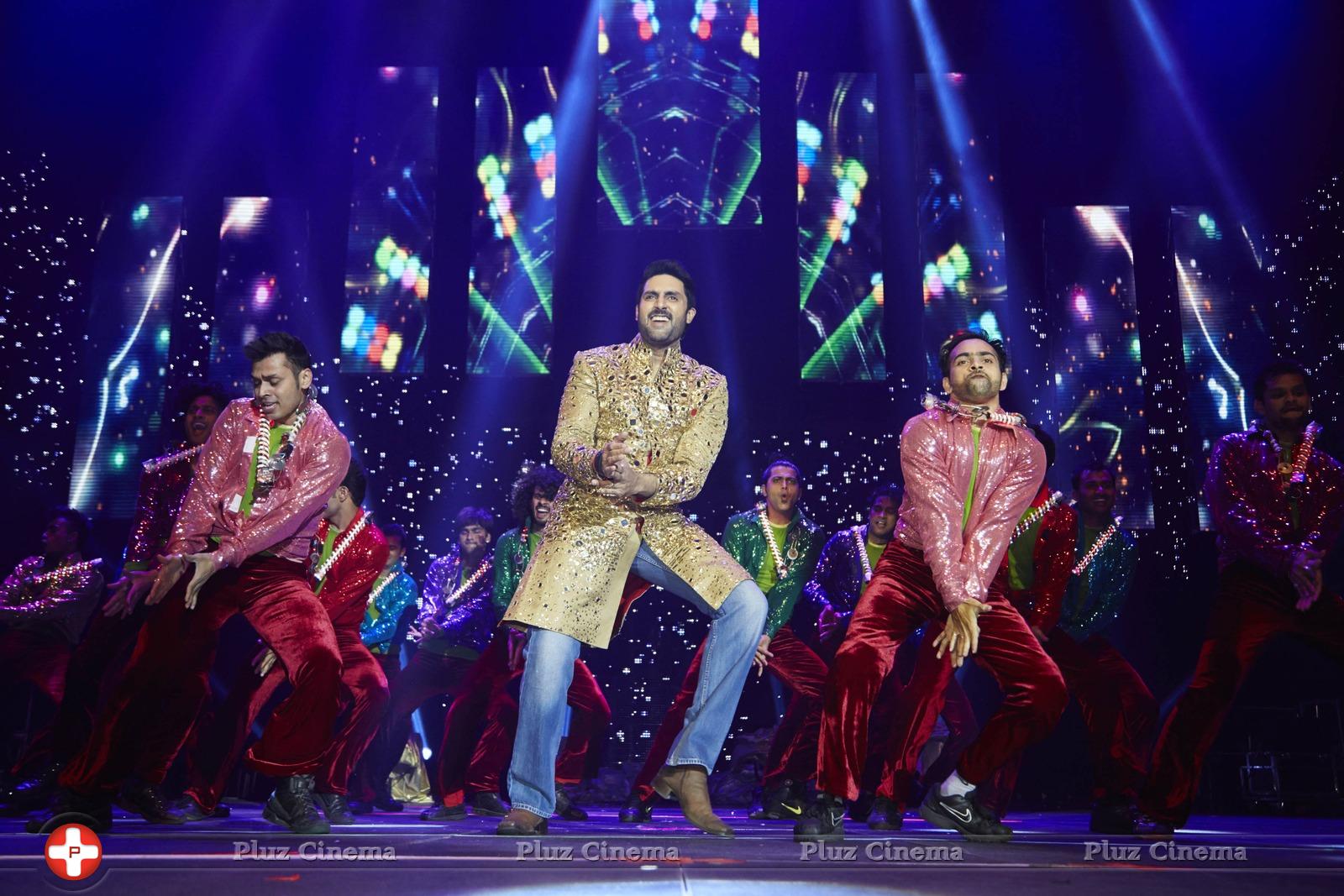 Abhishek Bachchan - Slam Finale In London, Team Happy New Year with Madhuri Dixit Photos | Picture 842295