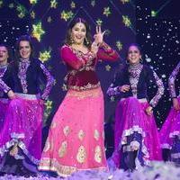Madhuri Dixit - Slam Finale In London, Team Happy New Year with Madhuri Dixit Photos | Picture 842307