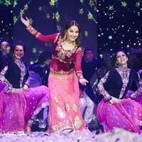 Madhuri Dixit - Slam Finale In London, Team Happy New Year with Madhuri Dixit Photos | Picture 842308