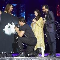 Slam Finale In London, Team Happy New Year with Madhuri Dixit Photos | Picture 842317