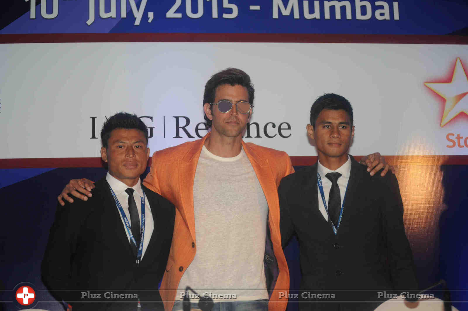 Hrithik Roshan - Hrithik Roshan, Ranbir Kapoor, John at the auction of Indian Super league 2015 Pics | Picture 1060020