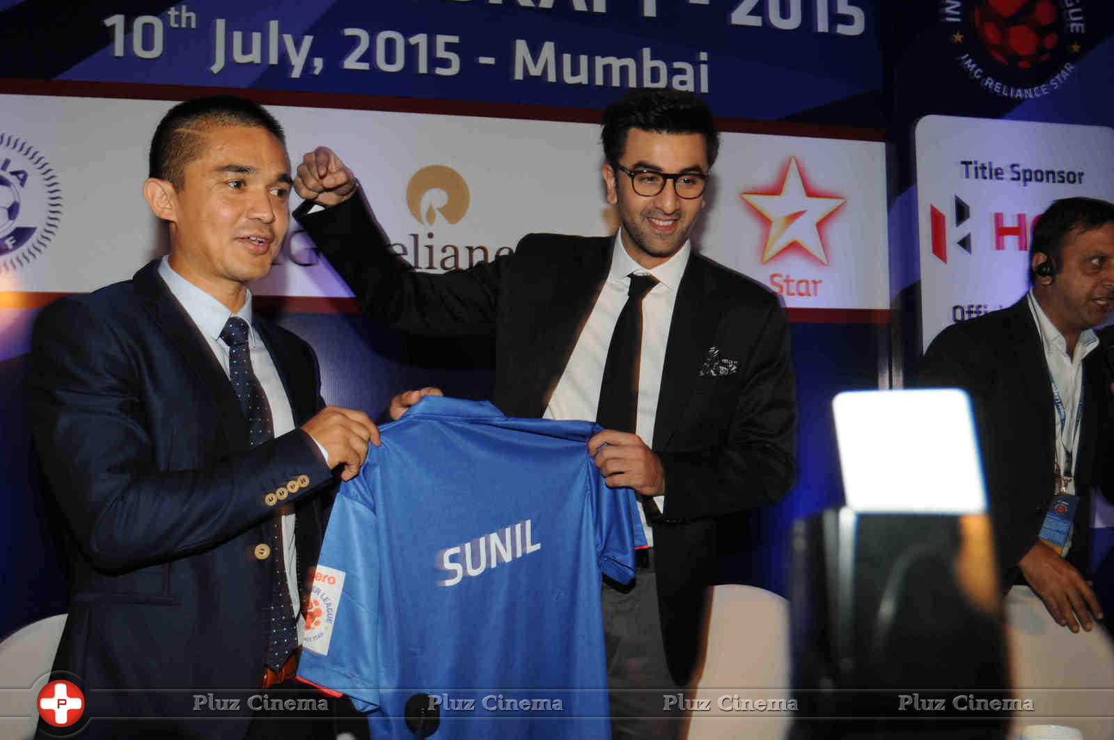 Hrithik Roshan, Ranbir Kapoor, John at the auction of Indian Super league 2015 Pics | Picture 1060022