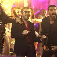 Mika Singh with John Abraham and Shruti Hasan On Location for WELCOME BACK Pics | Picture 1062396