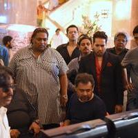 Mika Singh with John Abraham and Shruti Hasan On Location for WELCOME BACK Pics | Picture 1062404