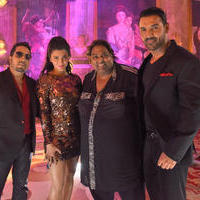 Mika Singh with John Abraham and Shruti Hasan On Location for WELCOME BACK Pics | Picture 1062405