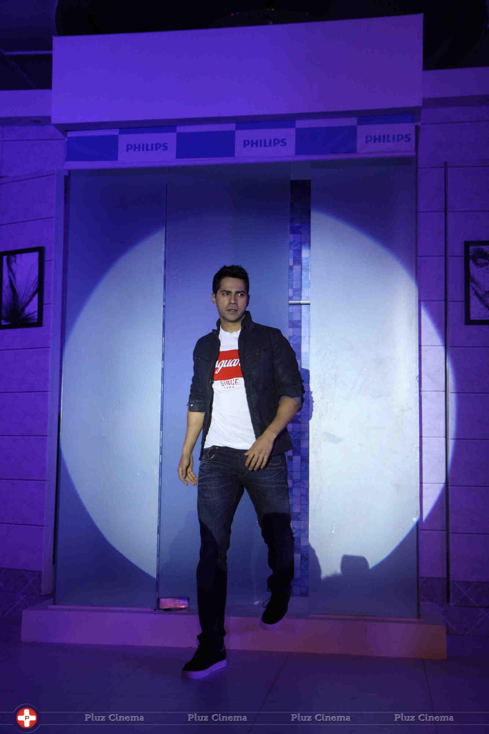 Philips India announces Varun Dhawan as their new brand ambassador pics | Picture 1062585
