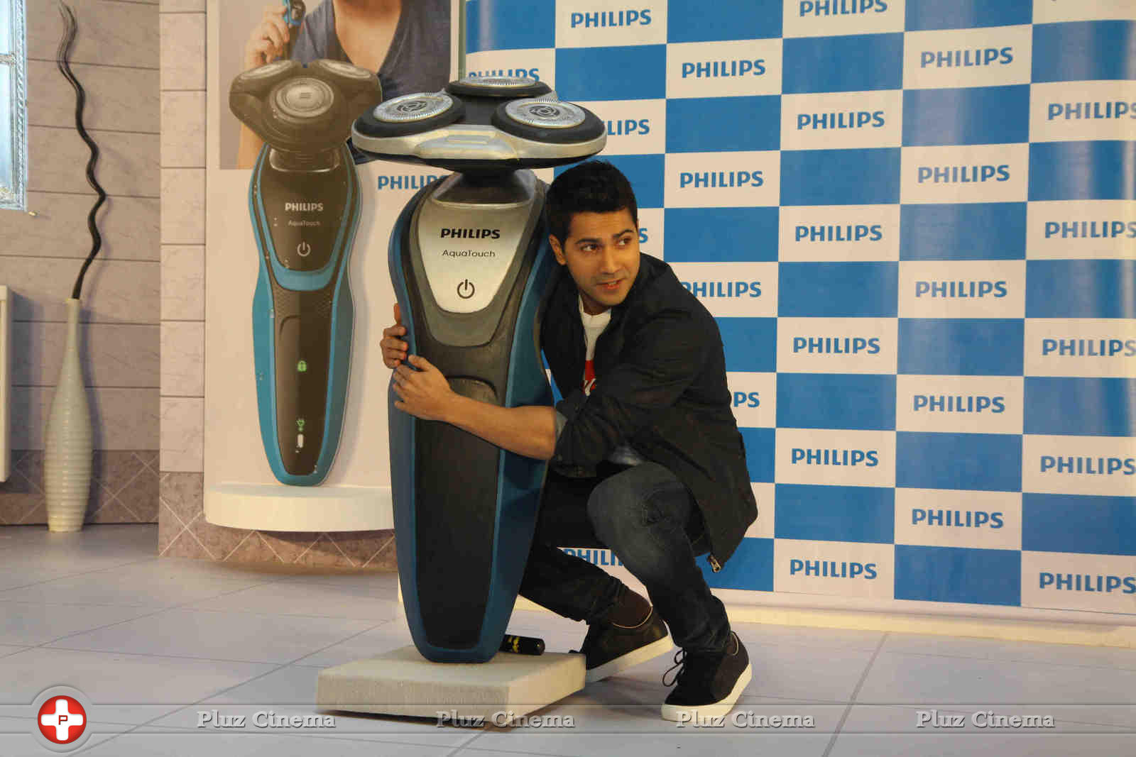 Philips India announces Varun Dhawan as their new brand ambassador pics | Picture 1062586