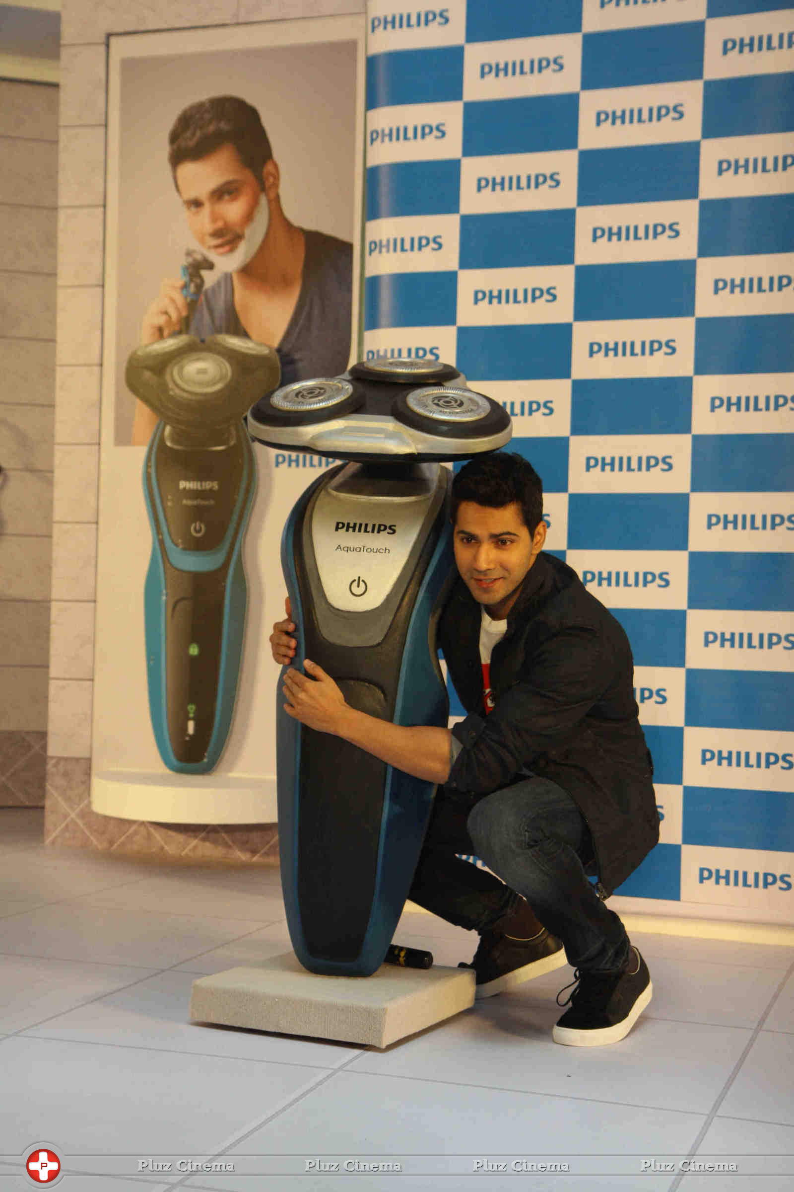 Philips India announces Varun Dhawan as their new brand ambassador pics | Picture 1062588