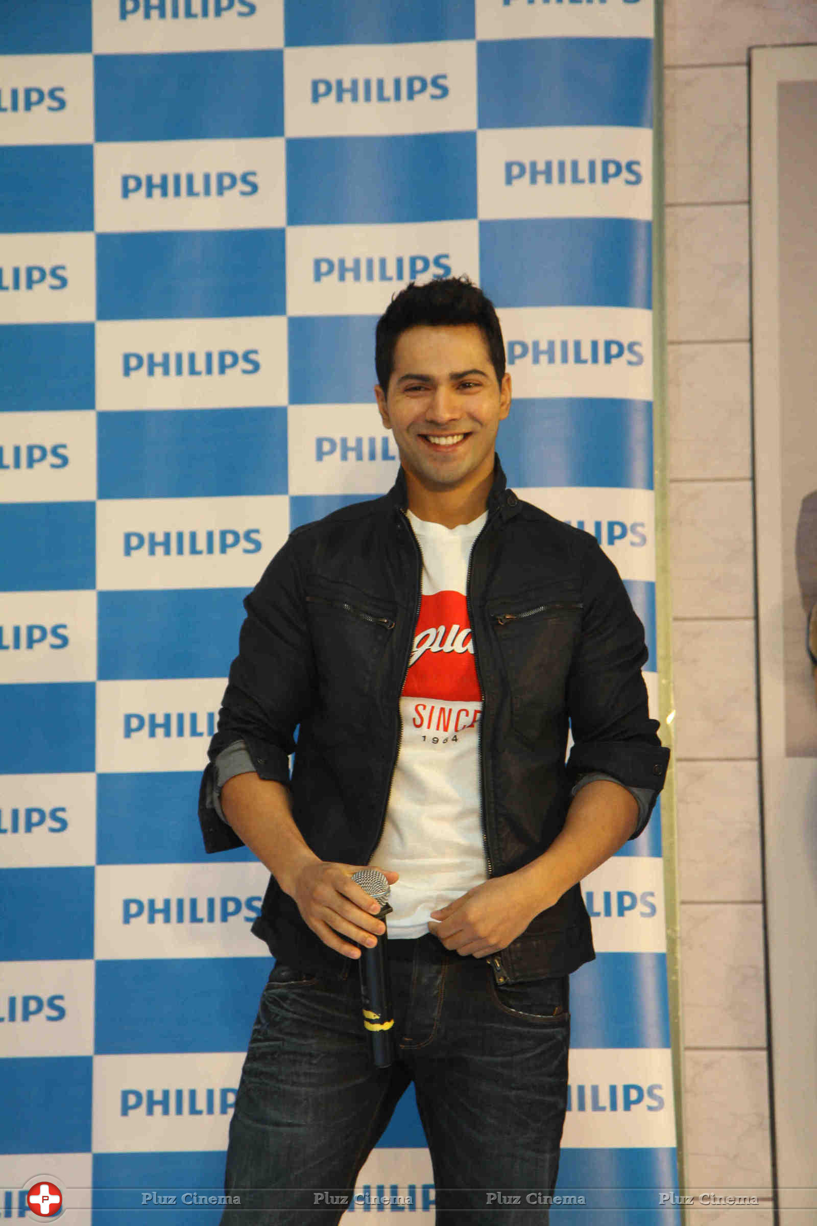 Philips India announces Varun Dhawan as their new brand ambassador pics | Picture 1062591