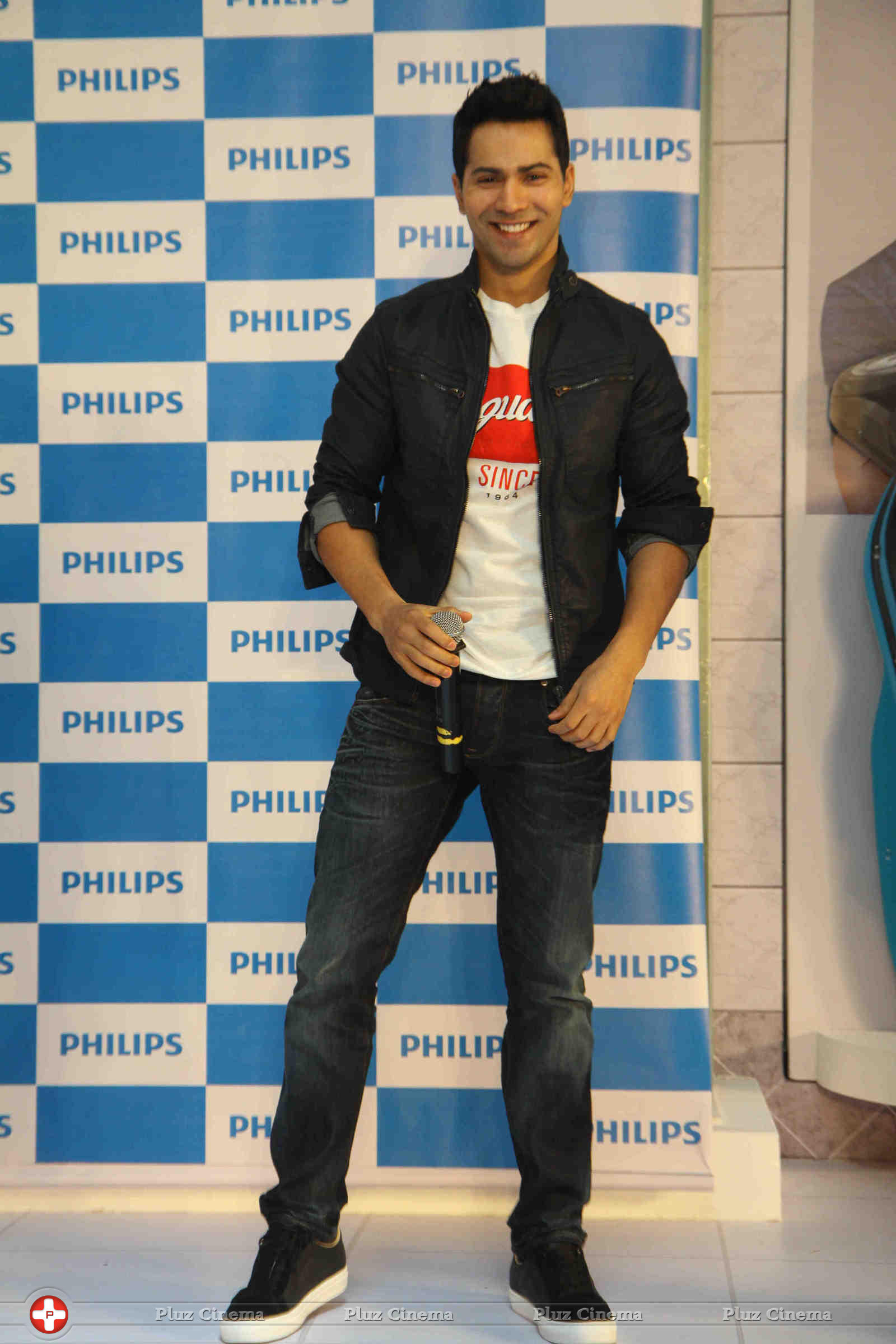 Philips India announces Varun Dhawan as their new brand ambassador pics | Picture 1062592