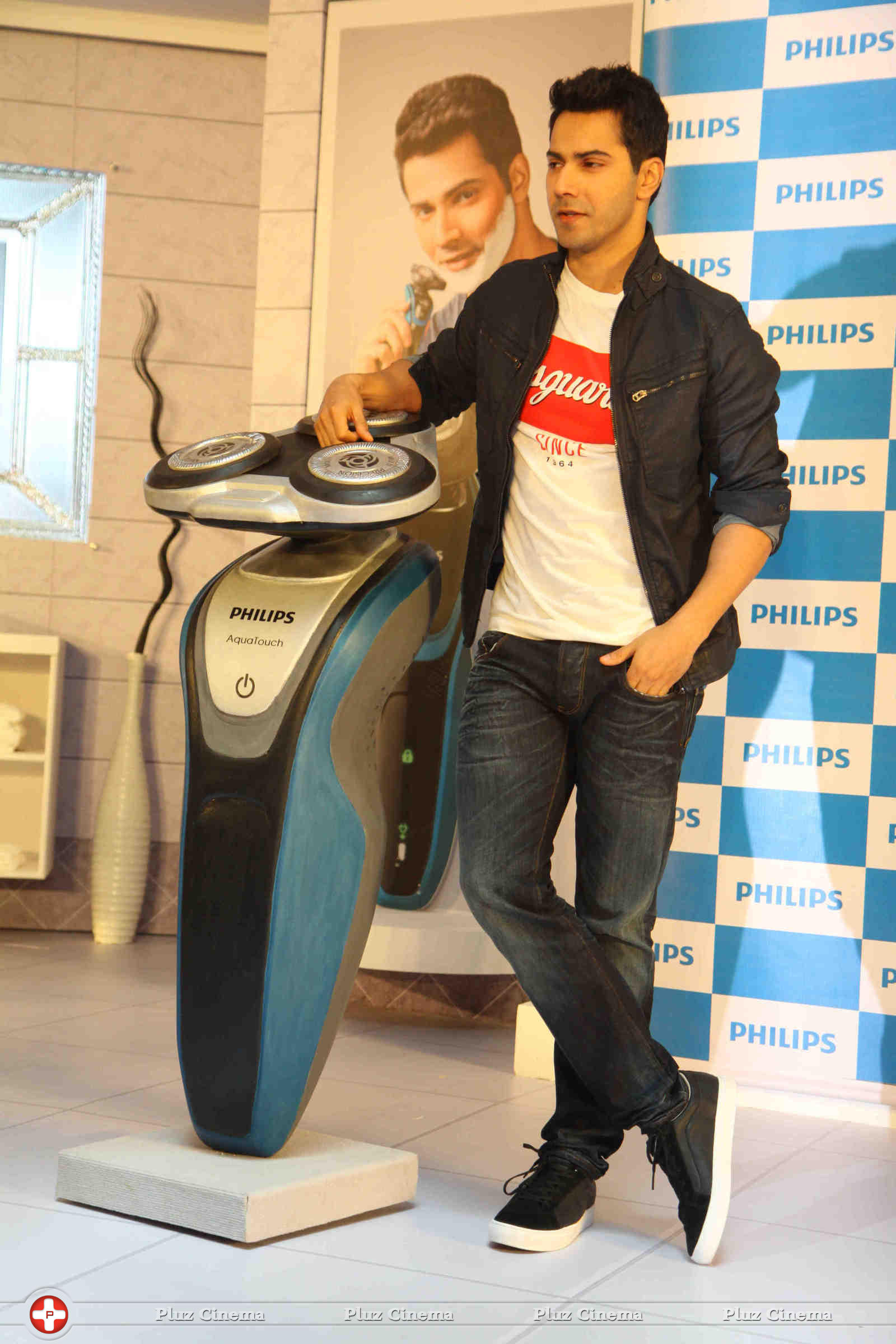 Philips India announces Varun Dhawan as their new brand ambassador pics | Picture 1062608