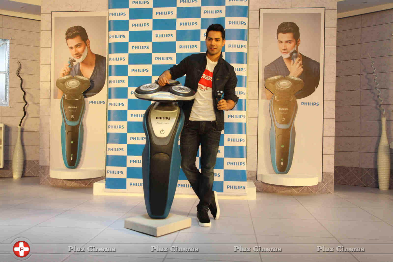 Philips India announces Varun Dhawan as their new brand ambassador pics | Picture 1062618