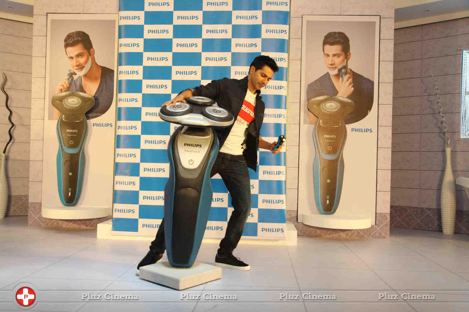 Philips India announces Varun Dhawan as their new brand ambassador pics | Picture 1062620