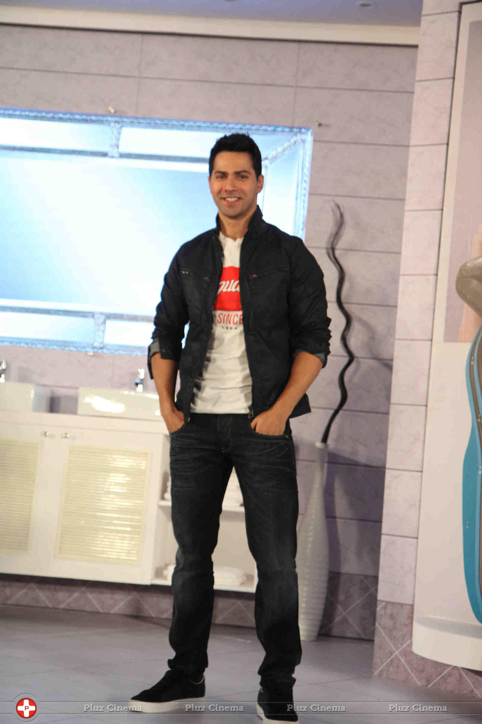 Philips India announces Varun Dhawan as their new brand ambassador pics | Picture 1062644