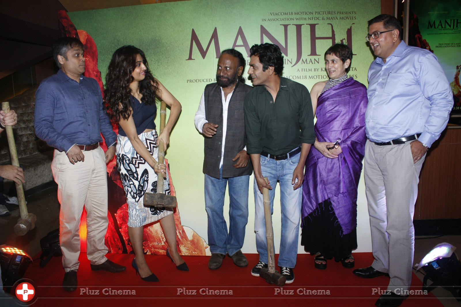 Trailer launch of film Manjhi The Mountain Man Photos | Picture 1061973