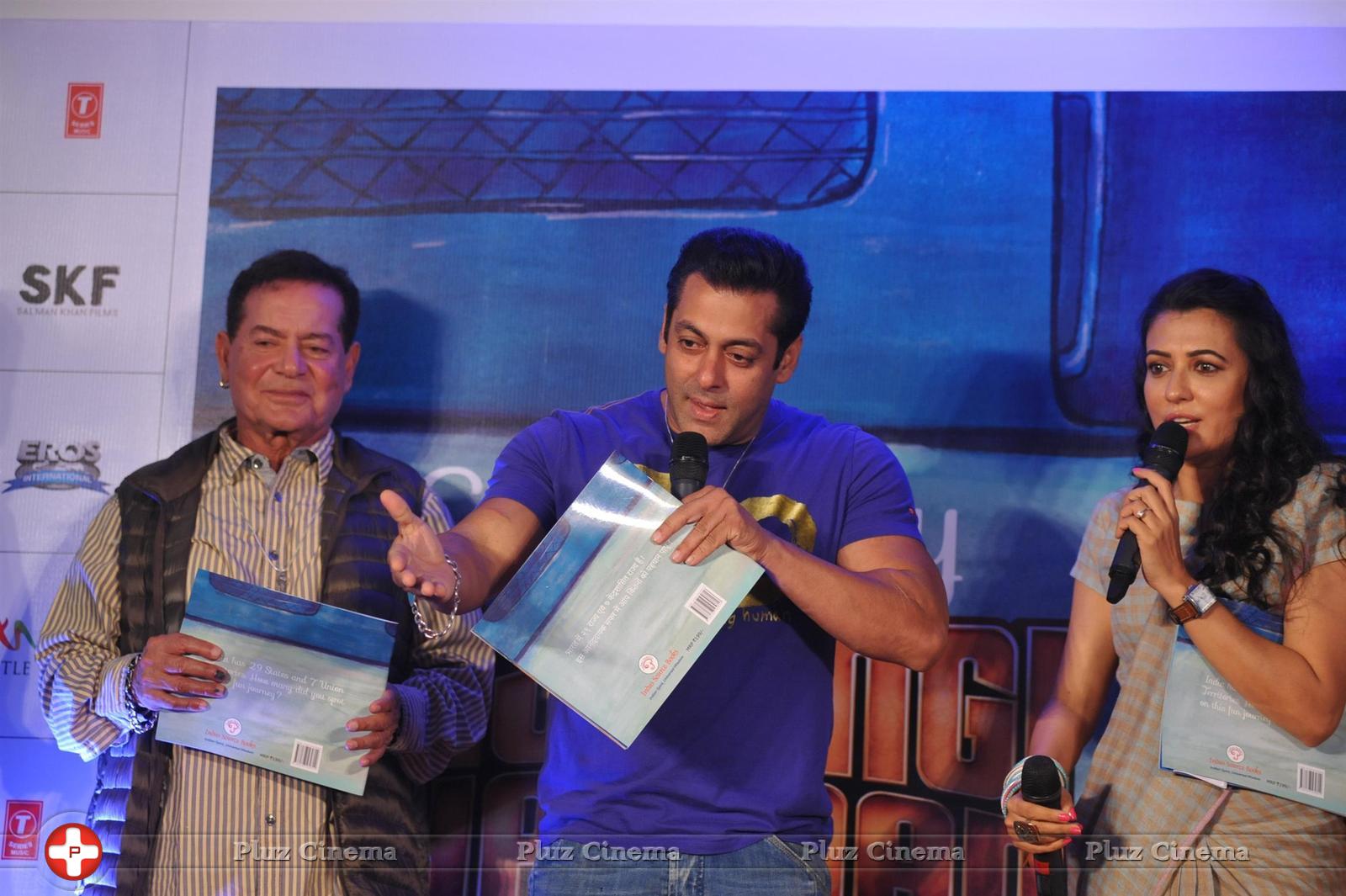 Salman Khan & Salim Khan launches Bajrangi Bhaijaan Book Photos | Picture 1064854