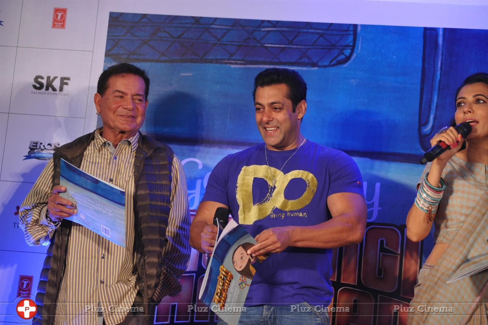 Salman Khan & Salim Khan launches Bajrangi Bhaijaan Book Photos | Picture 1064870