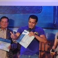Salman Khan & Salim Khan launches Bajrangi Bhaijaan Book Photos | Picture 1064854
