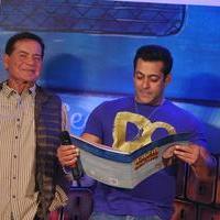 Salman Khan & Salim Khan launches Bajrangi Bhaijaan Book Photos | Picture 1064873