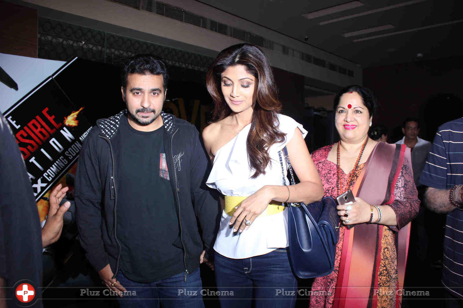 Shilpa Shetty - Bollywood Celebs attend Salman Khan hosted Bajrangi Bhaijaan special screening pics | Picture 1065798