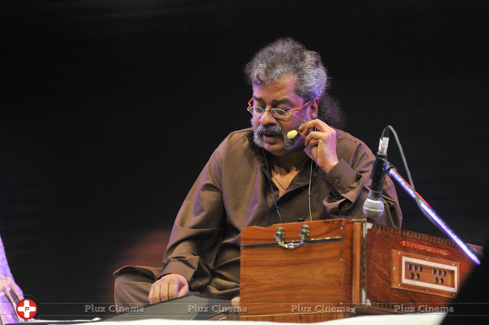 Hariharan - Tribute to Jagjit Singh with musical concert Rehmatein 2 Photos | Picture 1066027