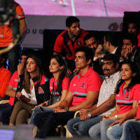 Aishwarya Rai, Aamir, Big B at PKL Match Photos