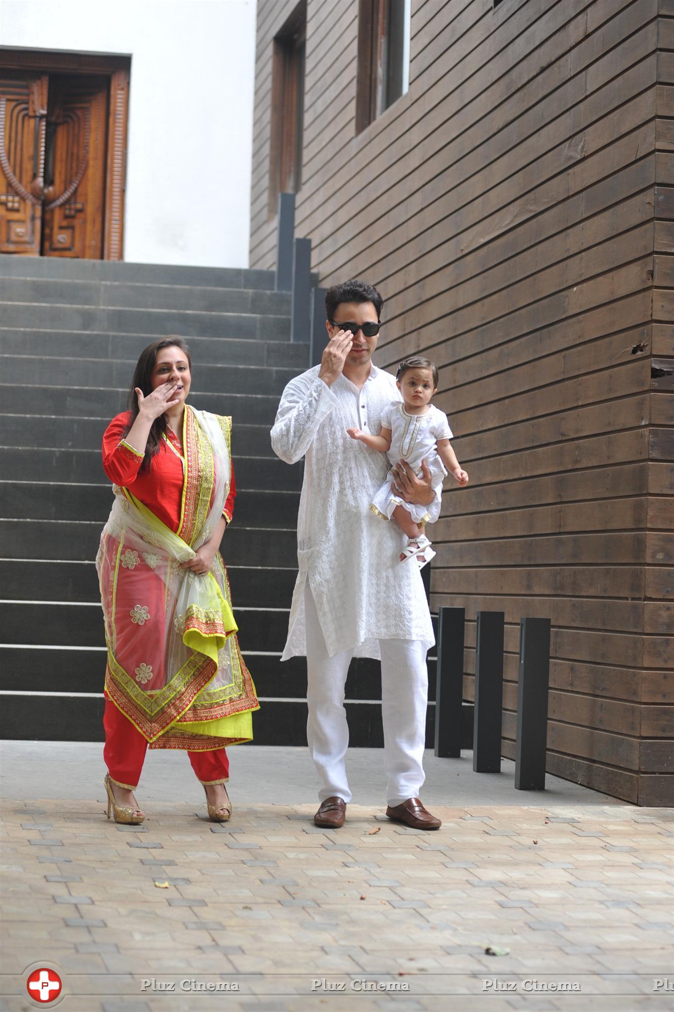 Imran Khan - Imran Khan celebrates Ramzan Eid with his family photos | Picture 1067445