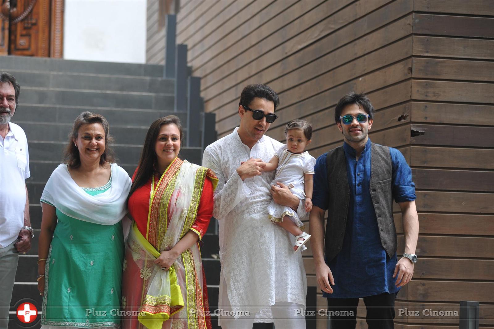 Imran Khan - Imran Khan celebrates Ramzan Eid with his family photos | Picture 1067450