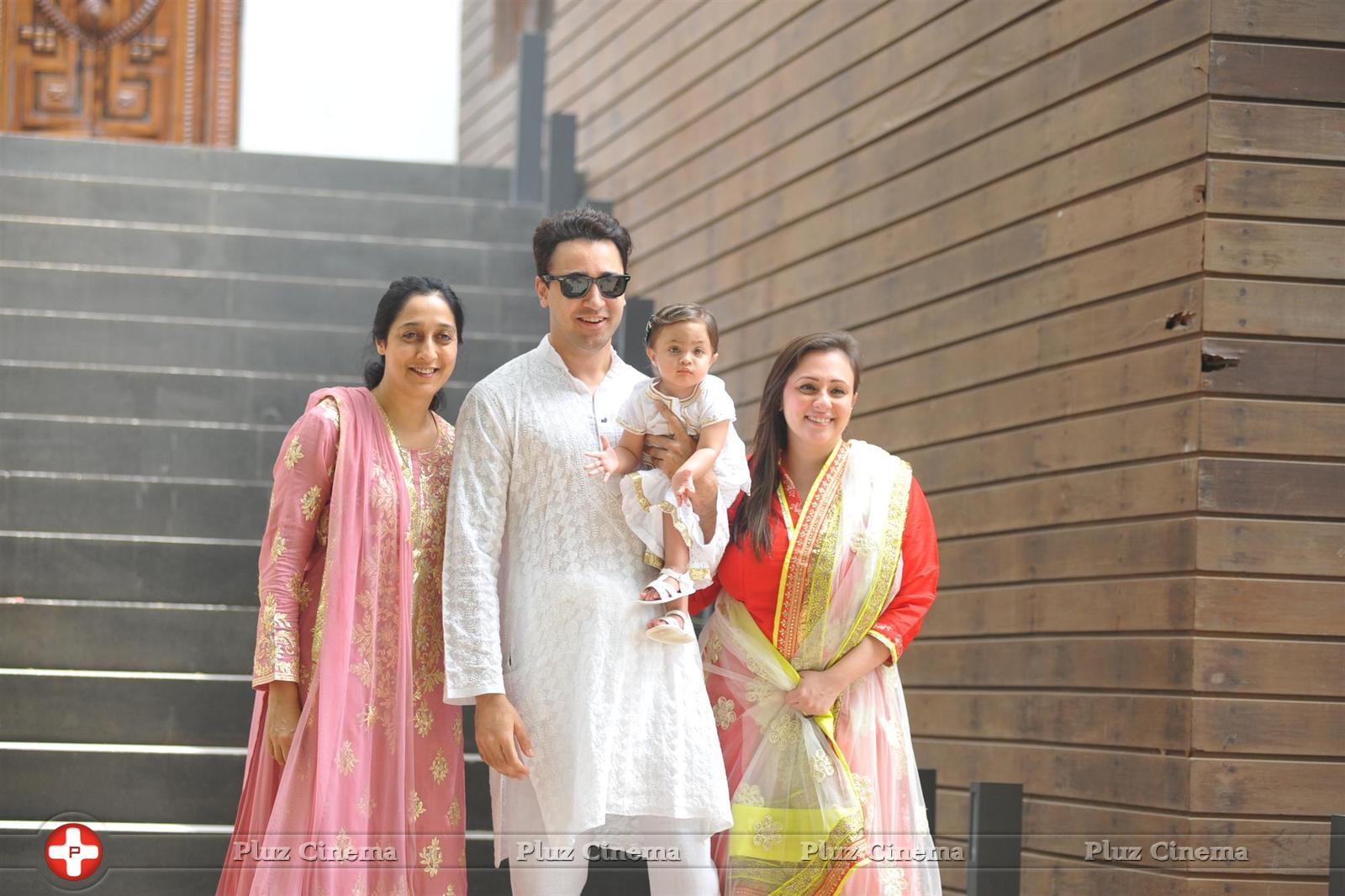 Imran Khan - Imran Khan celebrates Ramzan Eid with his family photos | Picture 1067455